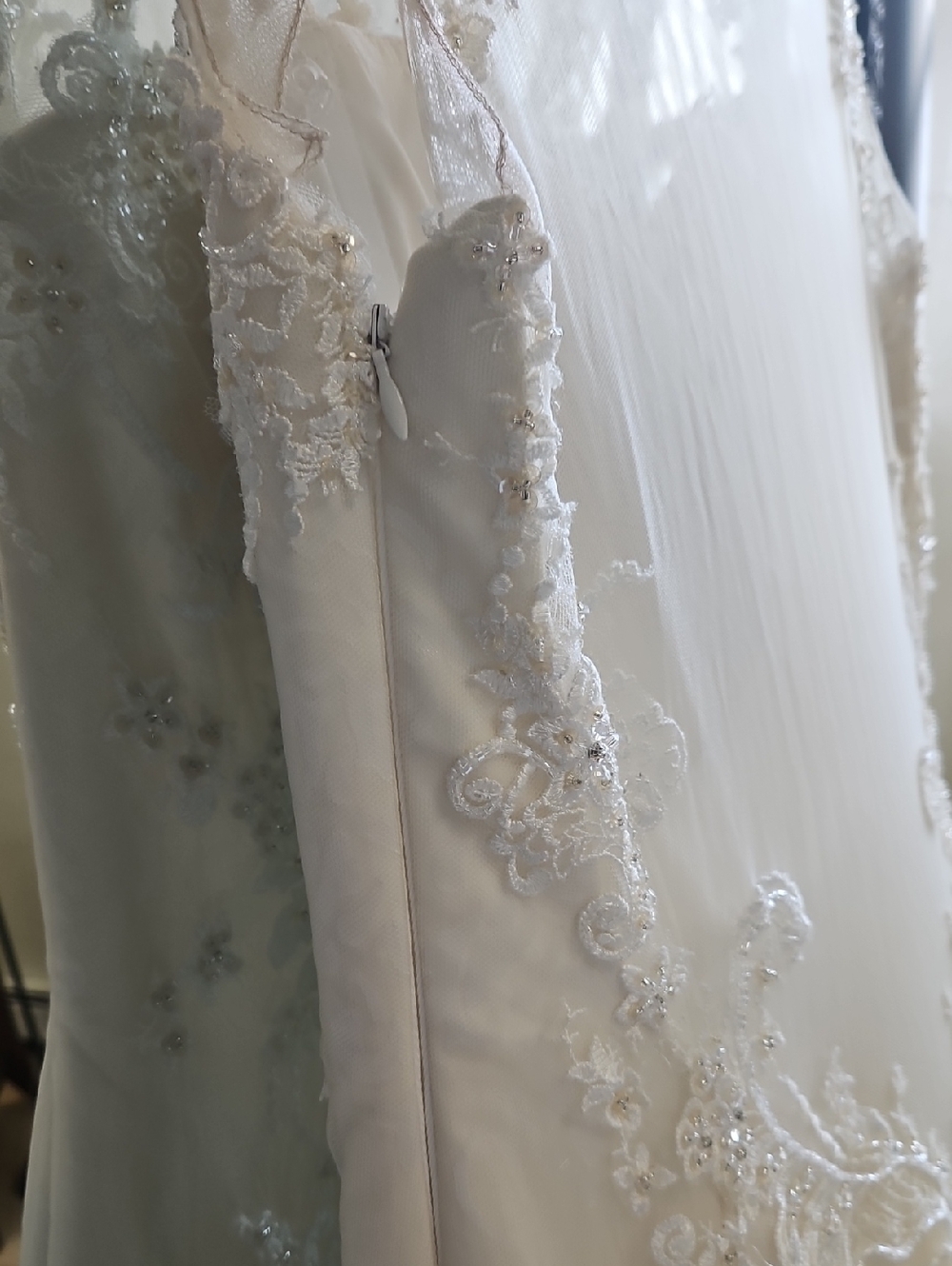 Size 10 light/dark ivory cap sleeve sparkly lace mermaid bridal gown NWOT - Picture 13 of 16